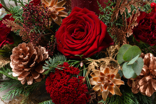 Scarlet Noel Fresh Flower Candle Arrangement Medium