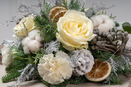 Silent Night Fresh Flower Candle Arrangement Small