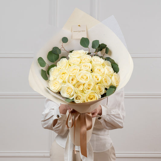 24 White Roses Bouquet